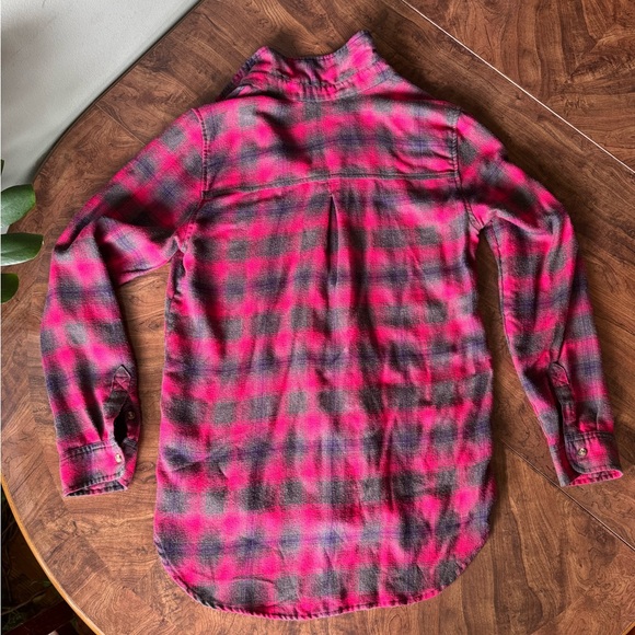 American Eagle Outfitters Bright Pink and Gray Plaid Flannel Shirt Medium - Picture 8 of 9